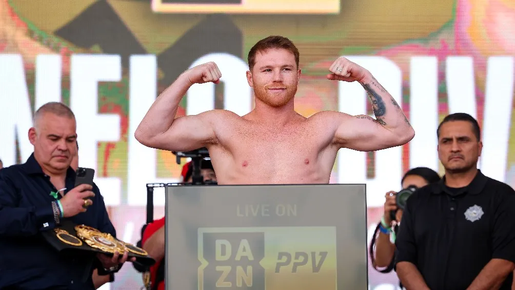 Saúl 'Canelo' Álvarez durante la ceremonia de pesaje en Las Vegas