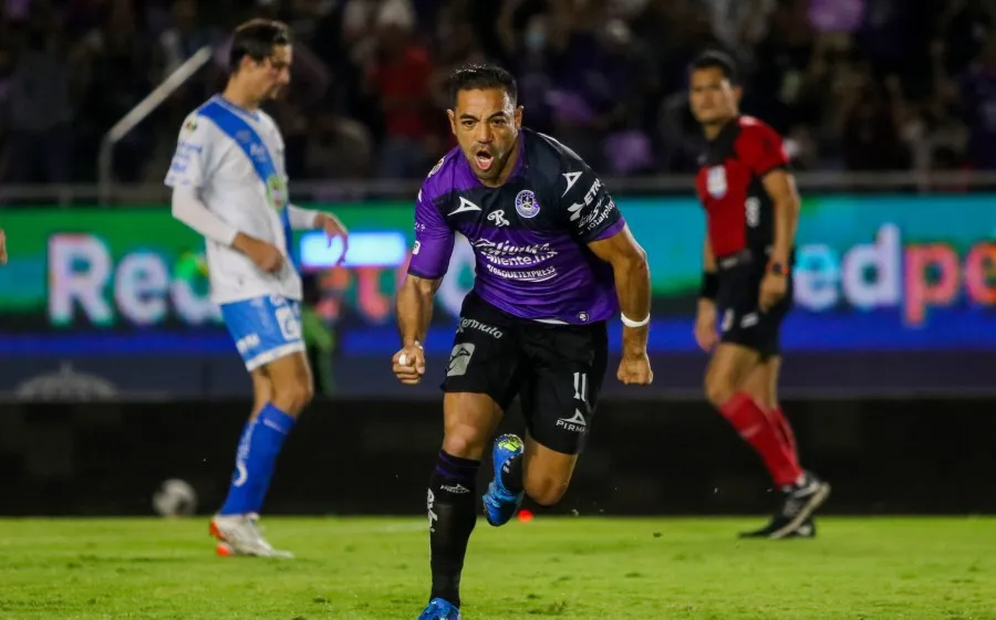 IMAGO7 Marco Fabián tras marcarle al Puebla