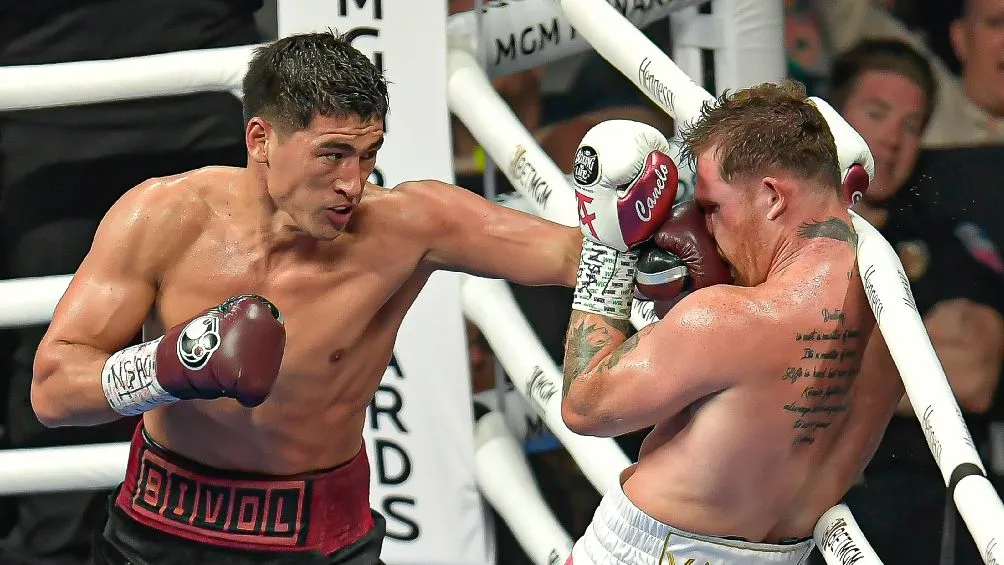 Dmitry Bivol venció a Saúl 'Canelo' Álvarez