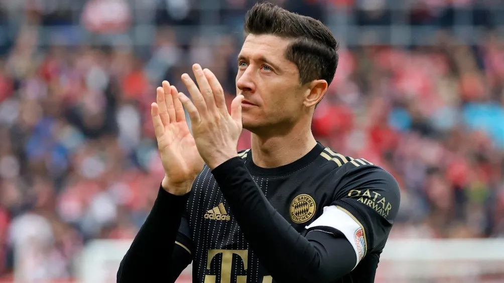 EFE Lewandowski jugando partido con el Bayern Munich en la Bundesliga