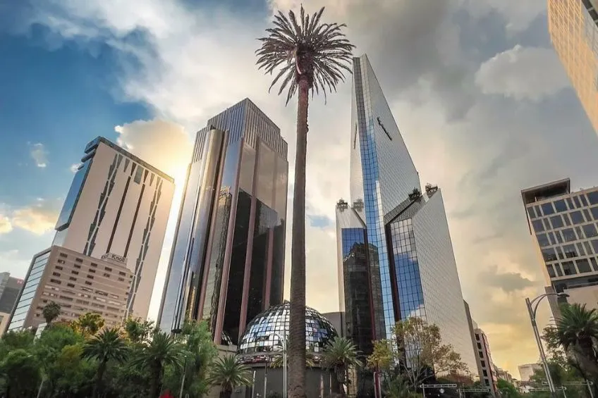 Glorieta de la Palma en Paseo de la Reforma