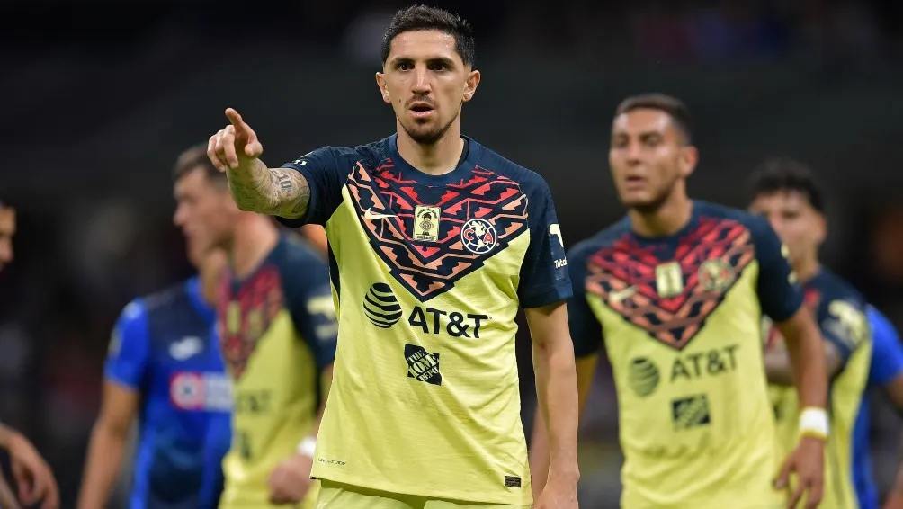 MEXSPORT Diego Valdes en acción con América