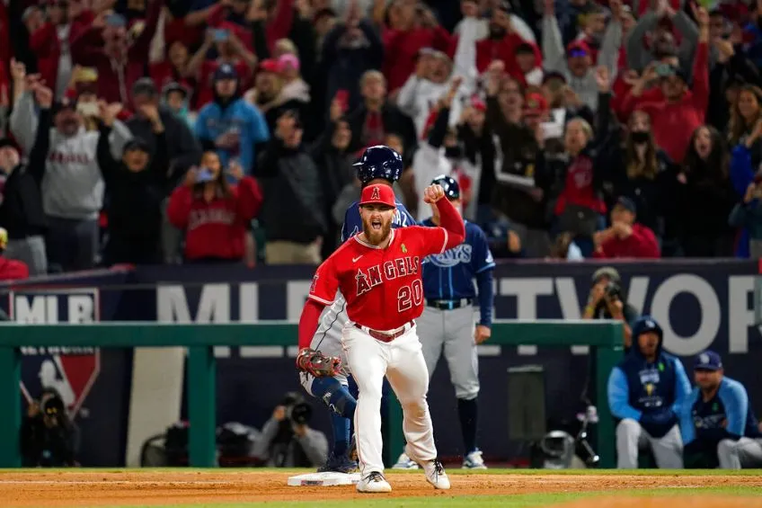 Jared Walsh durante el partido