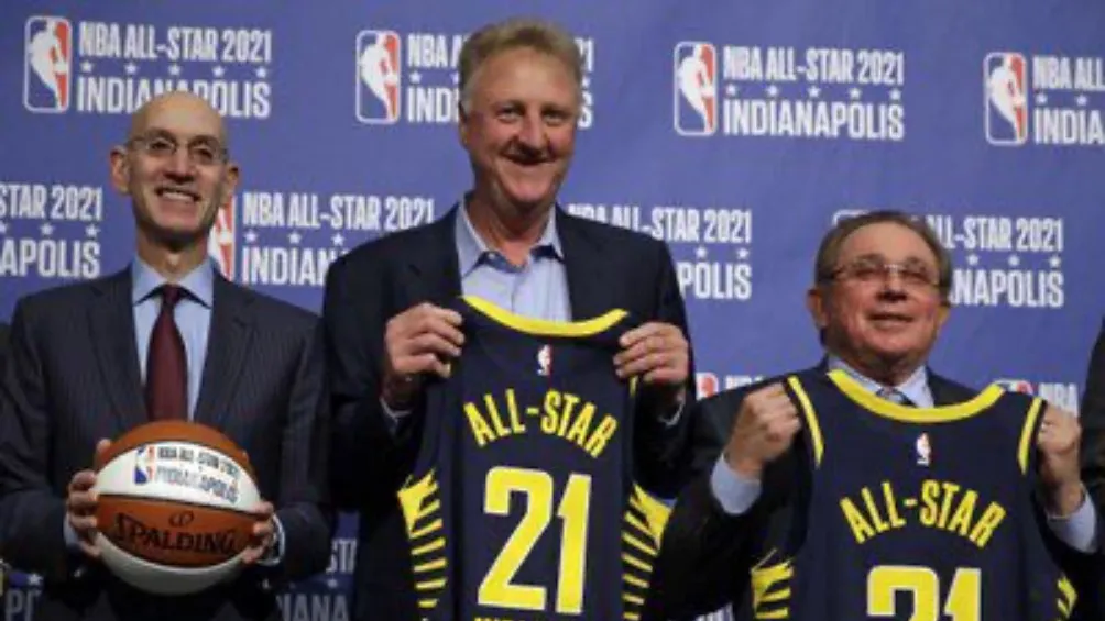 Larry Bird en la presentación de The All Star Game Indianapolis 2021