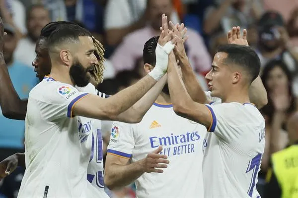 EFE Karim Benzema celebrando una anotación con Real Madrid