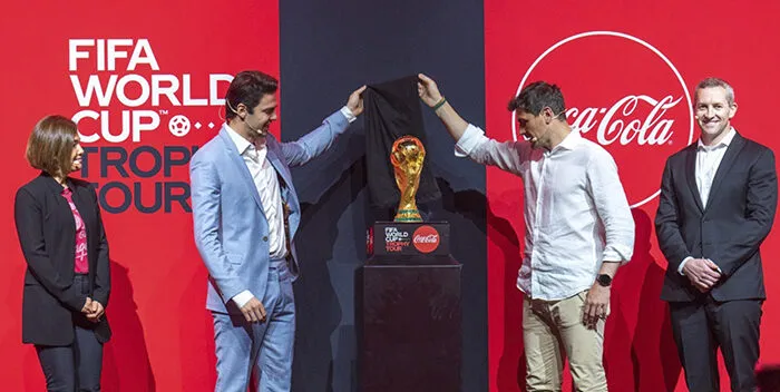 Iker Casillas y Kaká en inauguraron
