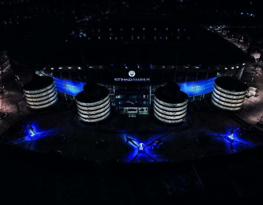 Estatuas en el Etihad Stadium