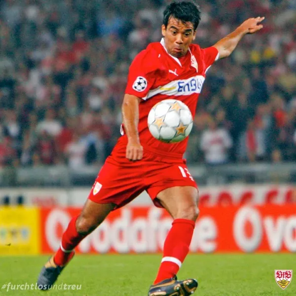 Pavel Pardo en su paso por el Stuttgart