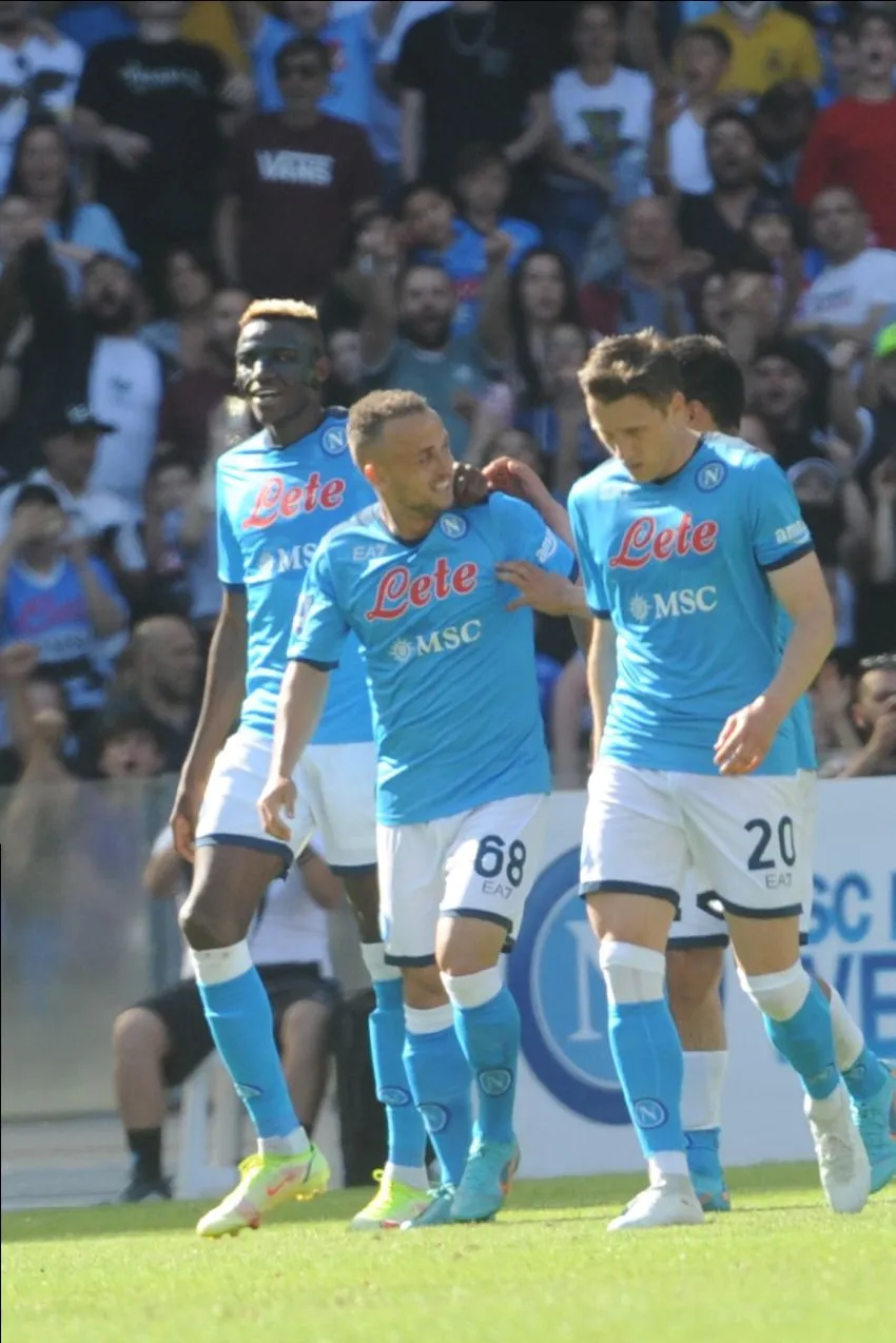 Napoli consiguió su pase a la Champions
