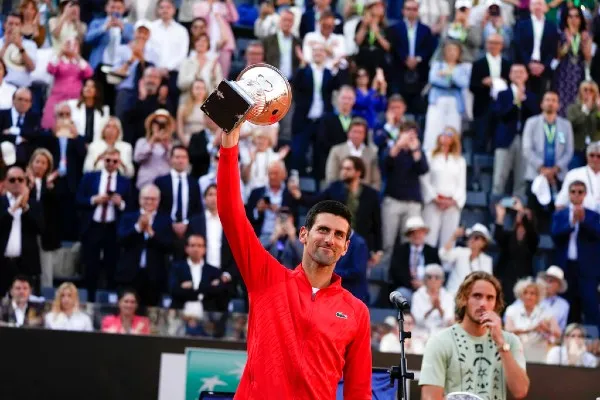 Novak Djokovic celebra su sexto título en el Masters 1000 de Roma