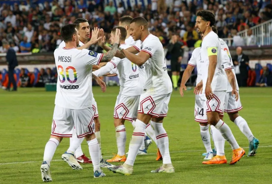 Jugadores del PSG, en festejo de gol