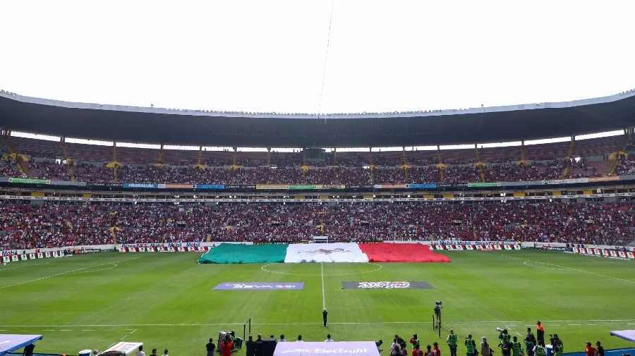 Bandera de México en el Estadio Jalisco
