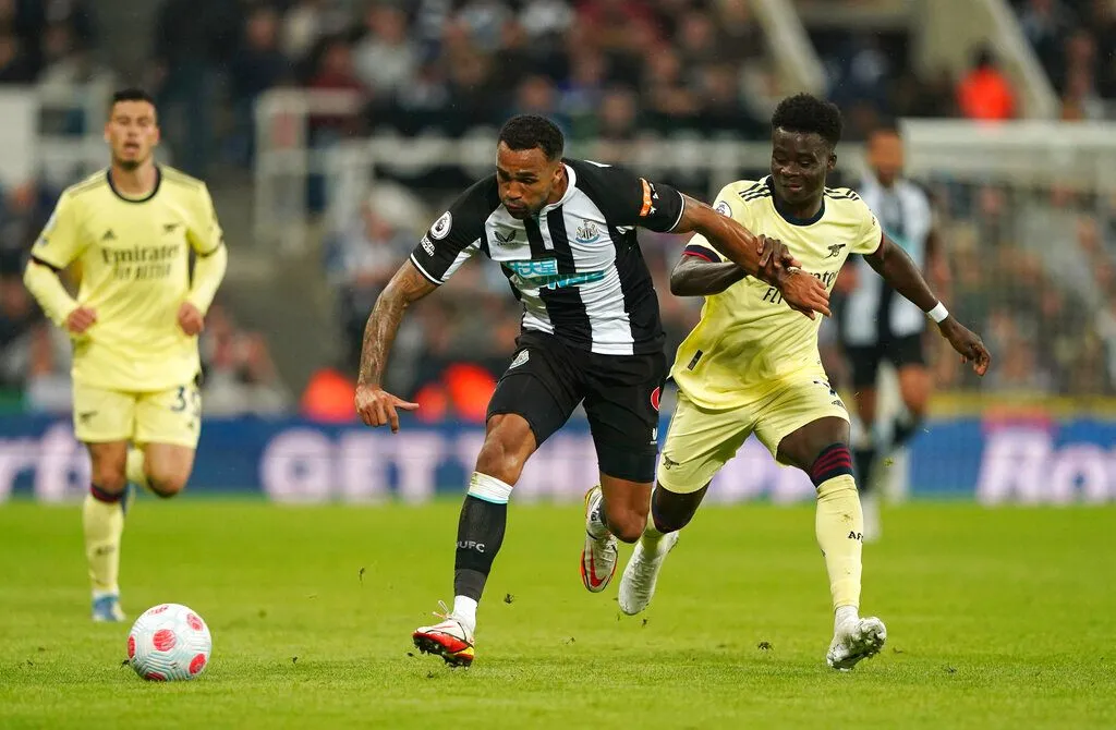 Newcastle jugando ante el Arsenal en la Premier League