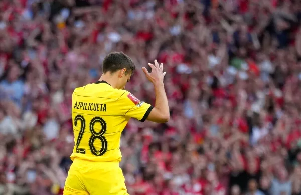 César Azpilicueta después de fallar un penal