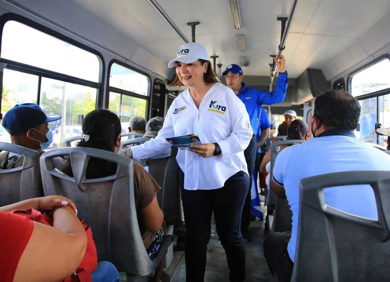 La candidata a la diputación por el Distrito X de Quintana Roo, Kira Iris