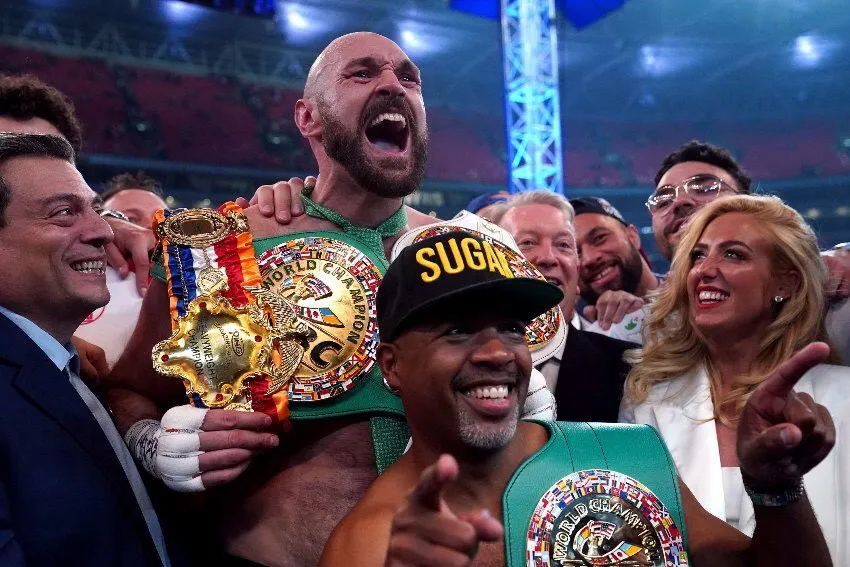 AP Tyson Fury tras vencer a Dillian Whyte
