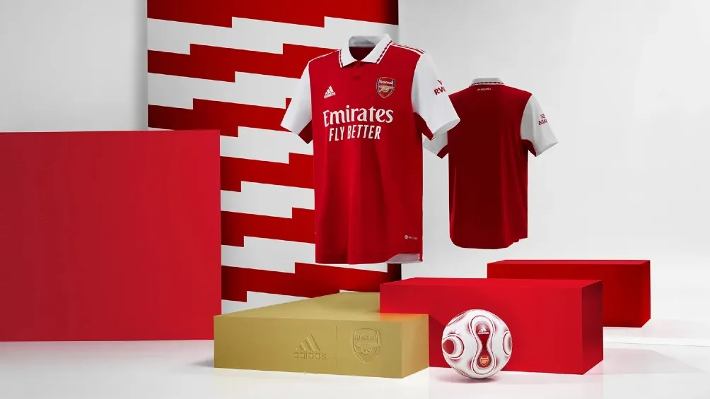 Arsenal presentó su nuevo uniforme de local para Temporada 2022/2023