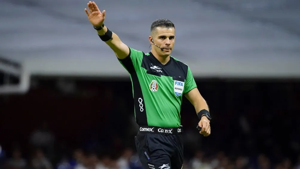 IMAGO7 Fernando Hernández, silbante de la Liga MX