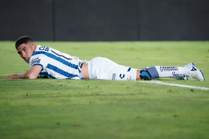 IMAGO7 Víctor Guzmán en acción con Pachuca