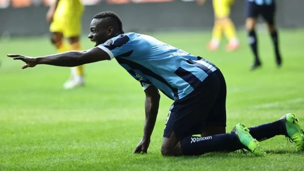 El delantero italiano logró un tremendo golazo de rabona