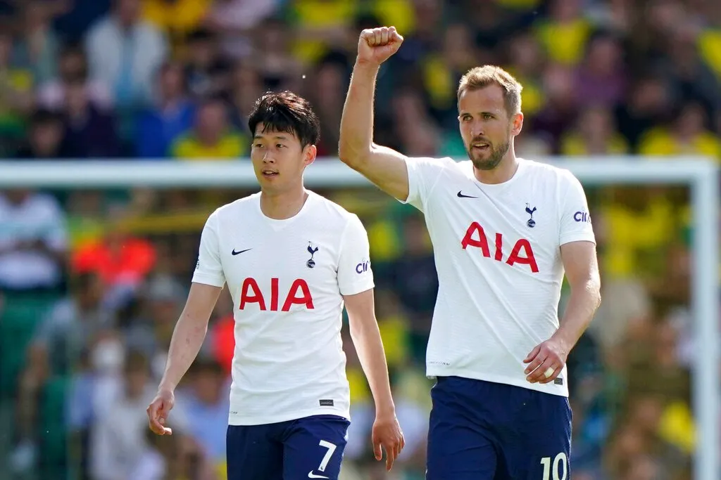 Harry Kane celebrando anotación con Tottenham ante Norwich City