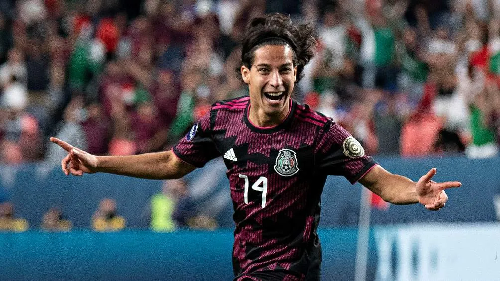 Diego Lainez festejando anotación con la Selección Mexicana