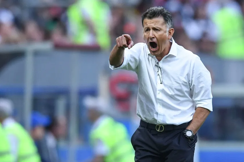 IMAGO7 Juan Carlos Osorio en un partido de la Selección Mexicana