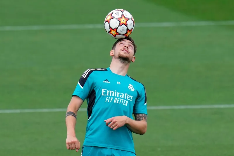 Federico Valverde jugando con el Real Madrid
