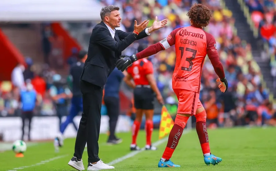 IMAGO7 Ortiz y Guillermo Ochoa