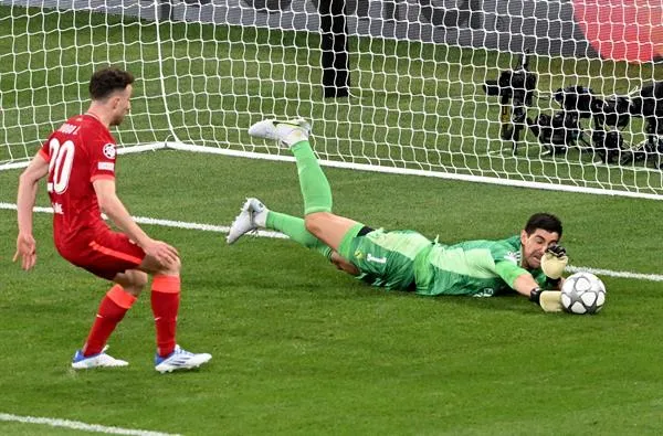 EFE Thibaut Courtois en acción durante la Final de la Champions League