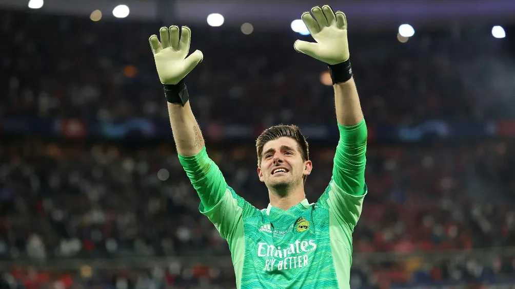 Thibaut Courtois festejando el título de la Champions League