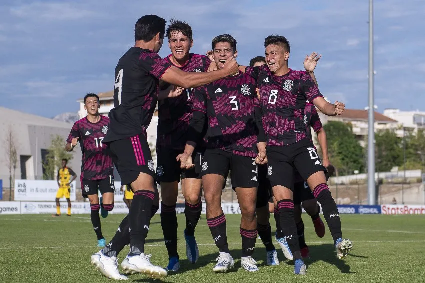 Selección Mexicana celebrando un gol