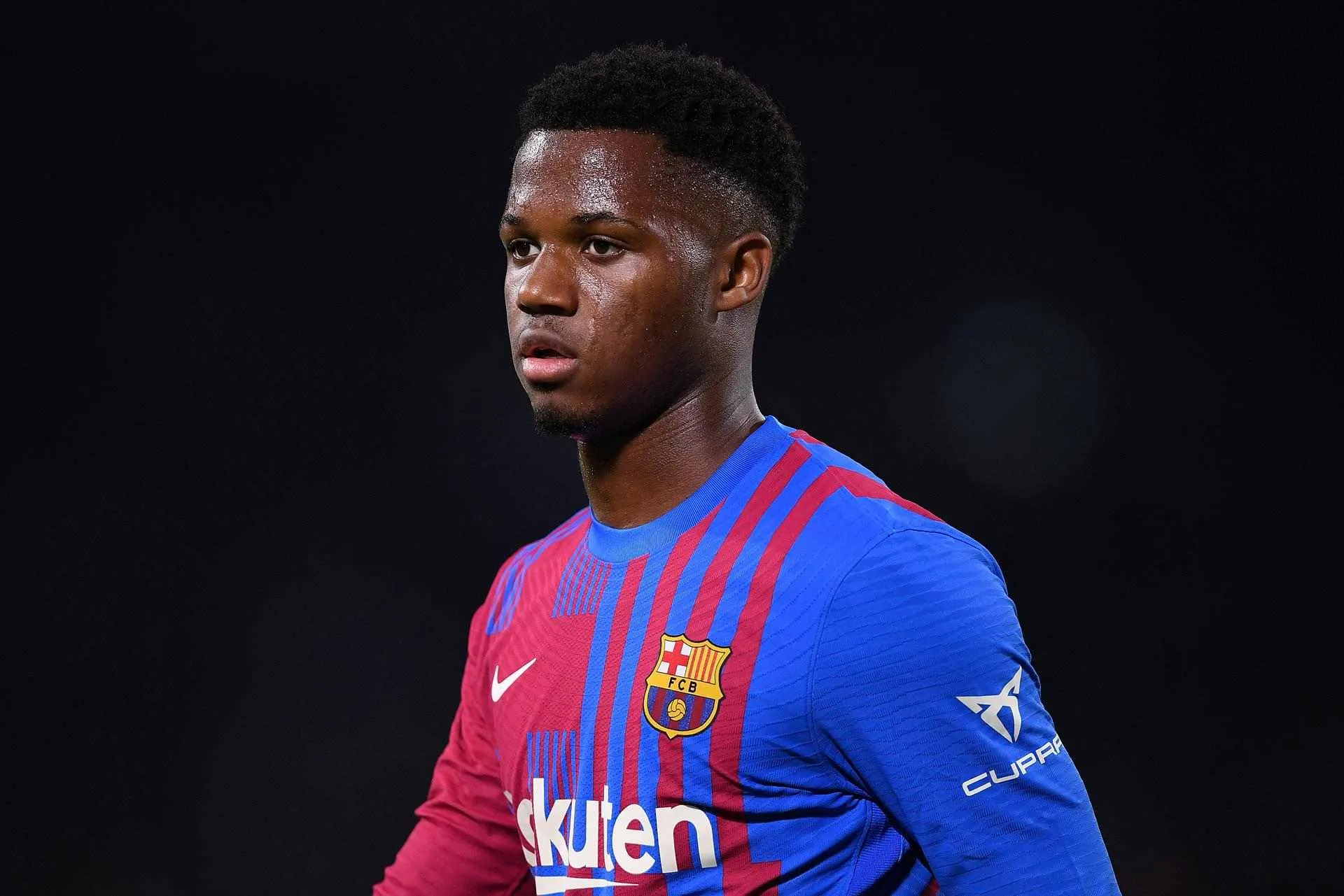 EFE Ansu Fati disputando partido con el Barcelona