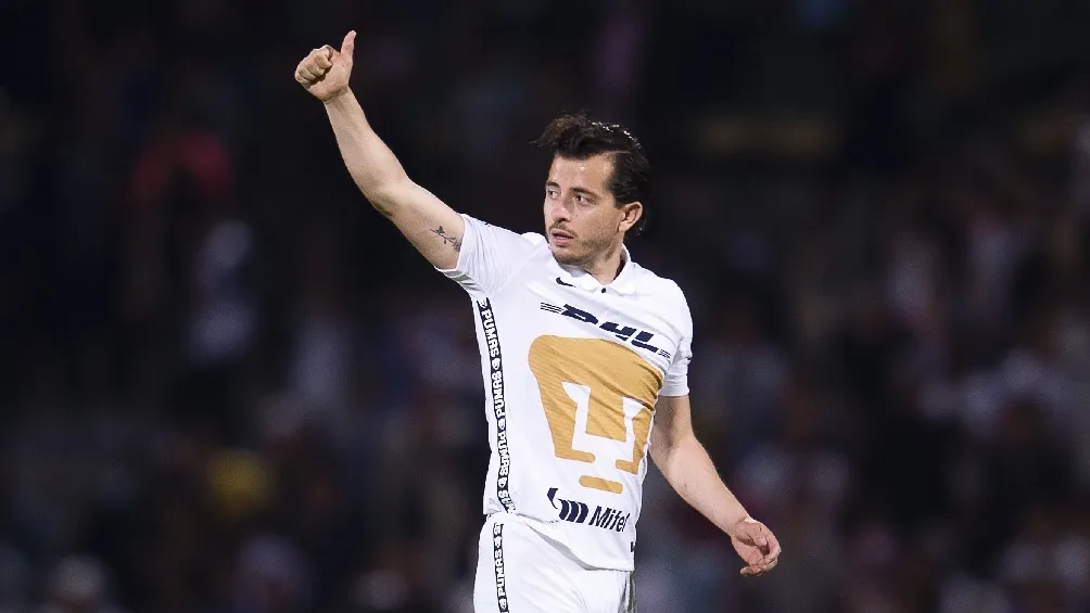 MEXSPORT Alan Mozo jugando partido con Pumas en la Concachampions