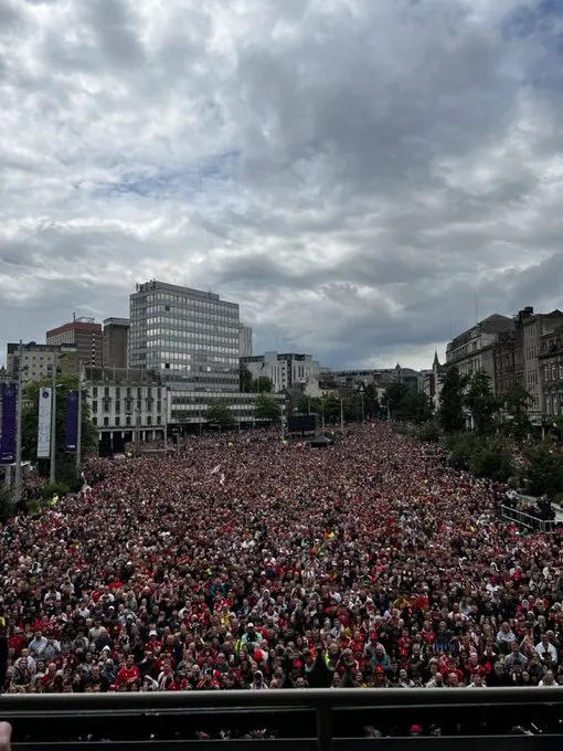 Festejos en el Old Market Square