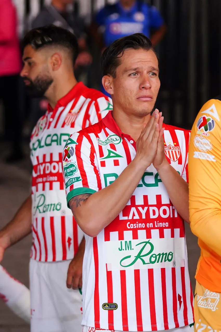 Oso González previo a un partido de Necaxa