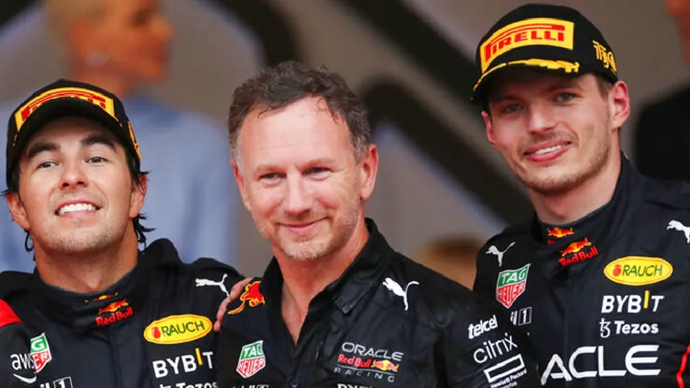 Red Bull festejando en el podio del Gran Premio de Mónaco