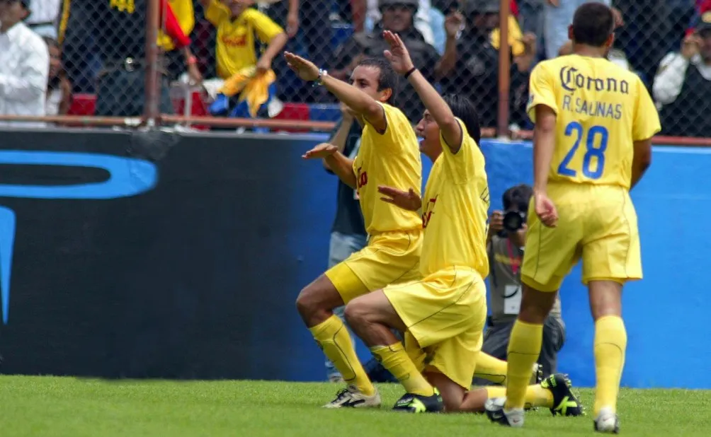 Cuauhtémoc Blanco y e Iván Zamorano como jugadores del América