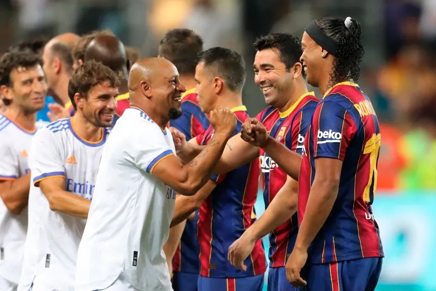 Roberto Carlos en un partido de leyendas