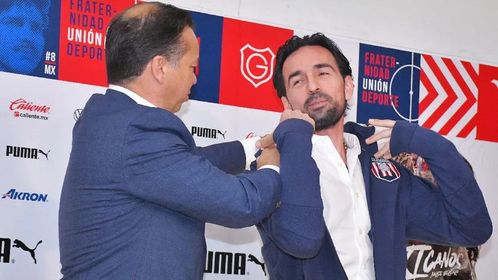 Gerardo Espinoza presentado como entrenador del Tapatío