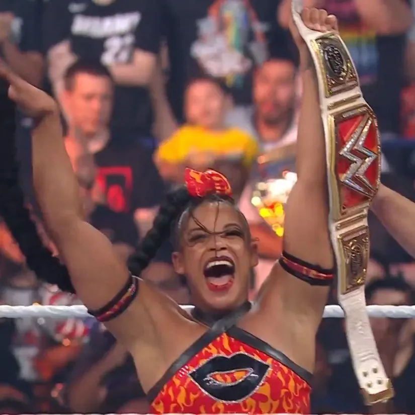 Bianca Belair retuvo el campeonato femenil de Raw