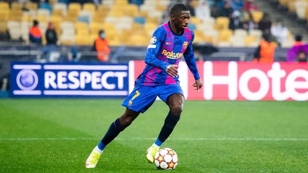 Dembélé jugando partido de UCL con Barcelona