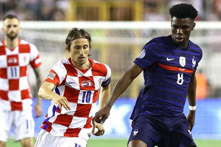 Tchouaméni y Modric durante un partido