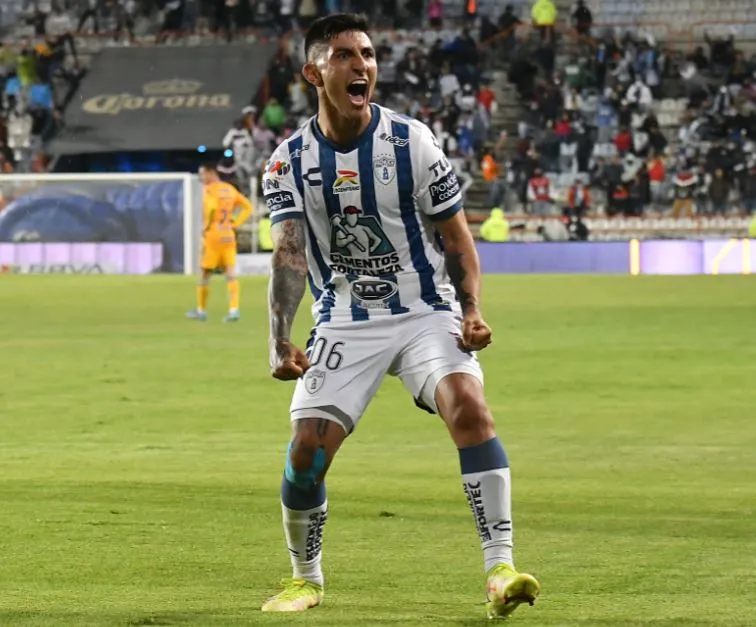 Pocho Guzmán celebra una diana