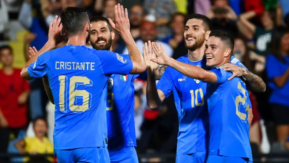 AP Italia festejando anotación ante Hungría en la UEFA Nations League