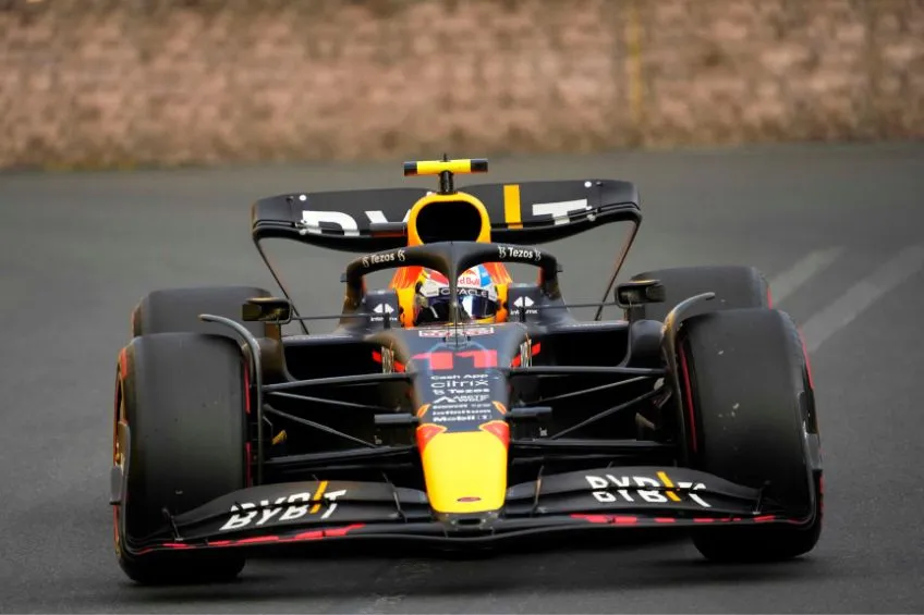 Checo Pérez durante las clasificatorias