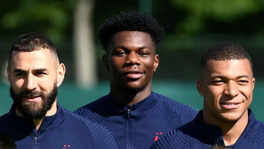 Imagen original de Benzema, Tchouaméni y Mbappé