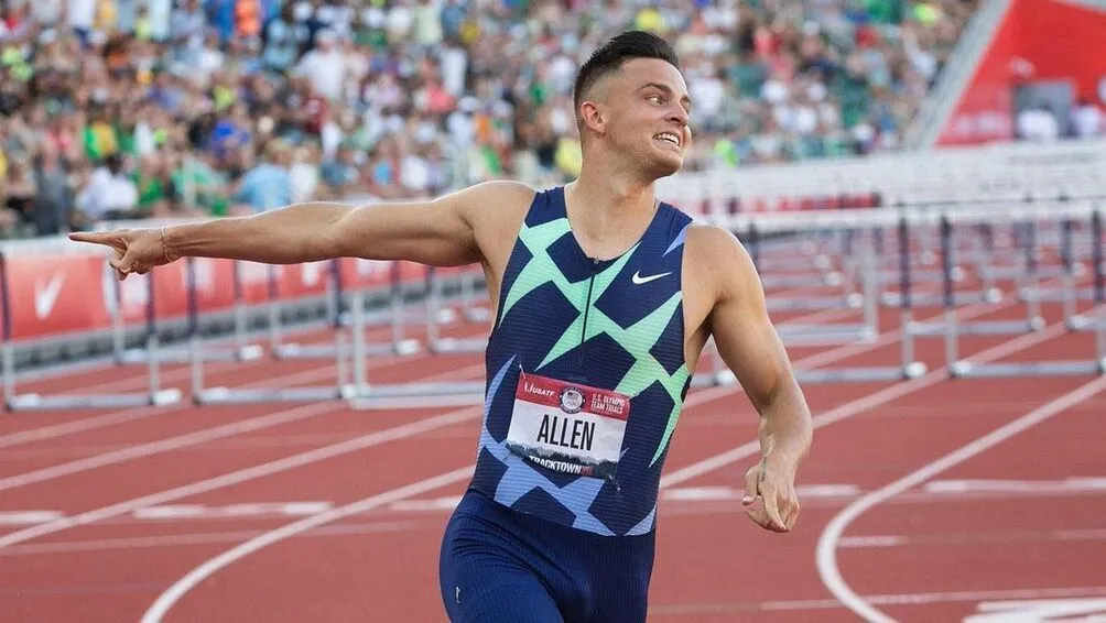 INSTAGRAM: devonallen13 Devon Allen al finalizar una competencia de atletismo
