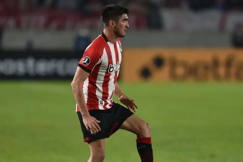 Gustavo Del Prete durante un partido