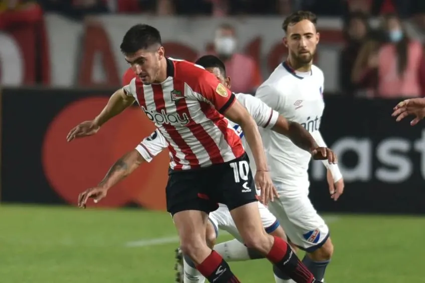 Gustavo Del Prete durante un partido